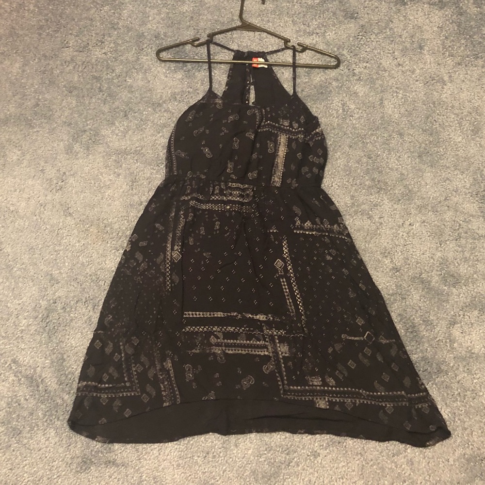 Navy and white paisley print H&M dress
